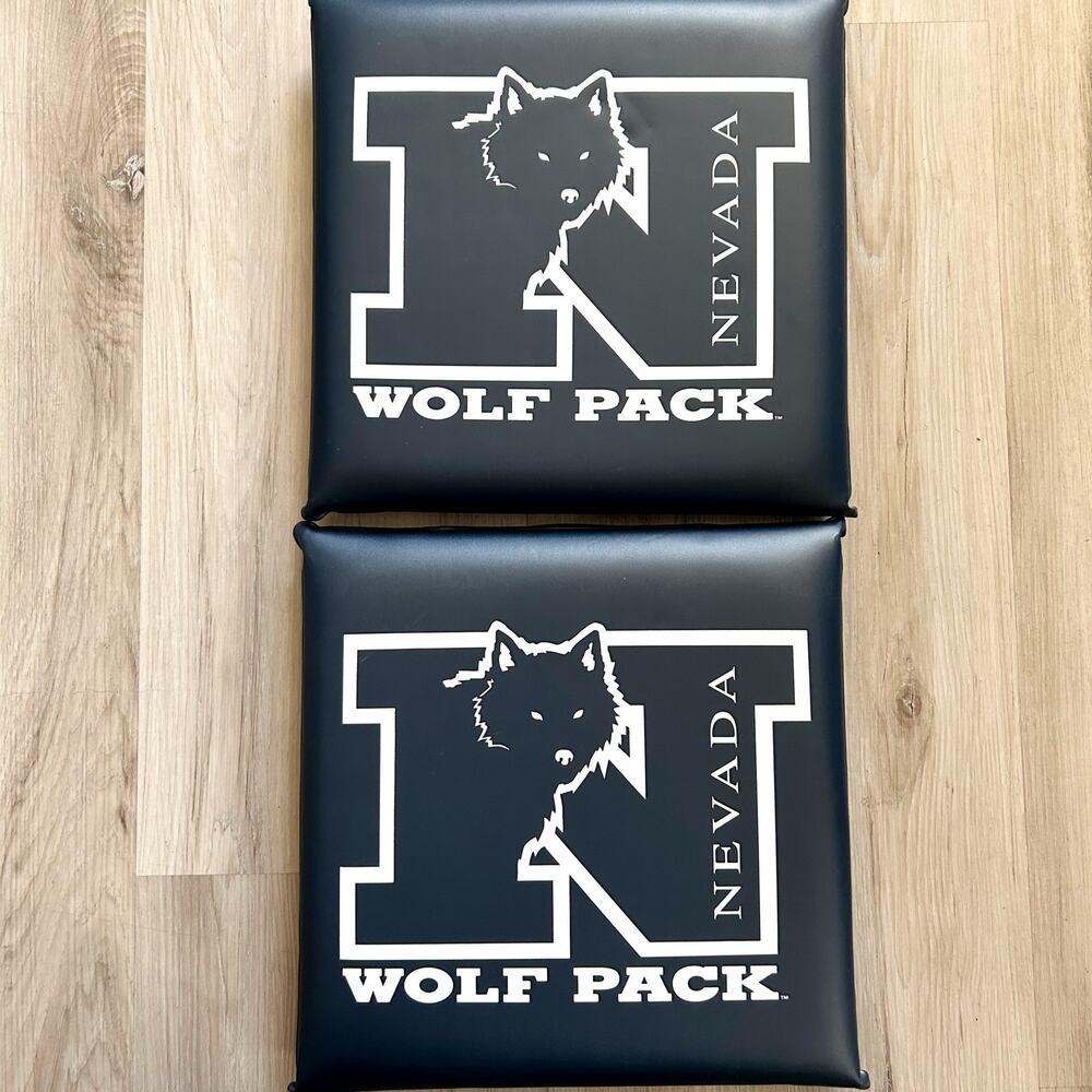 VNTG Pair RENO Wolf Pack UNR College Sports Arena Cushions Four Point Products - Picture 2 of 8